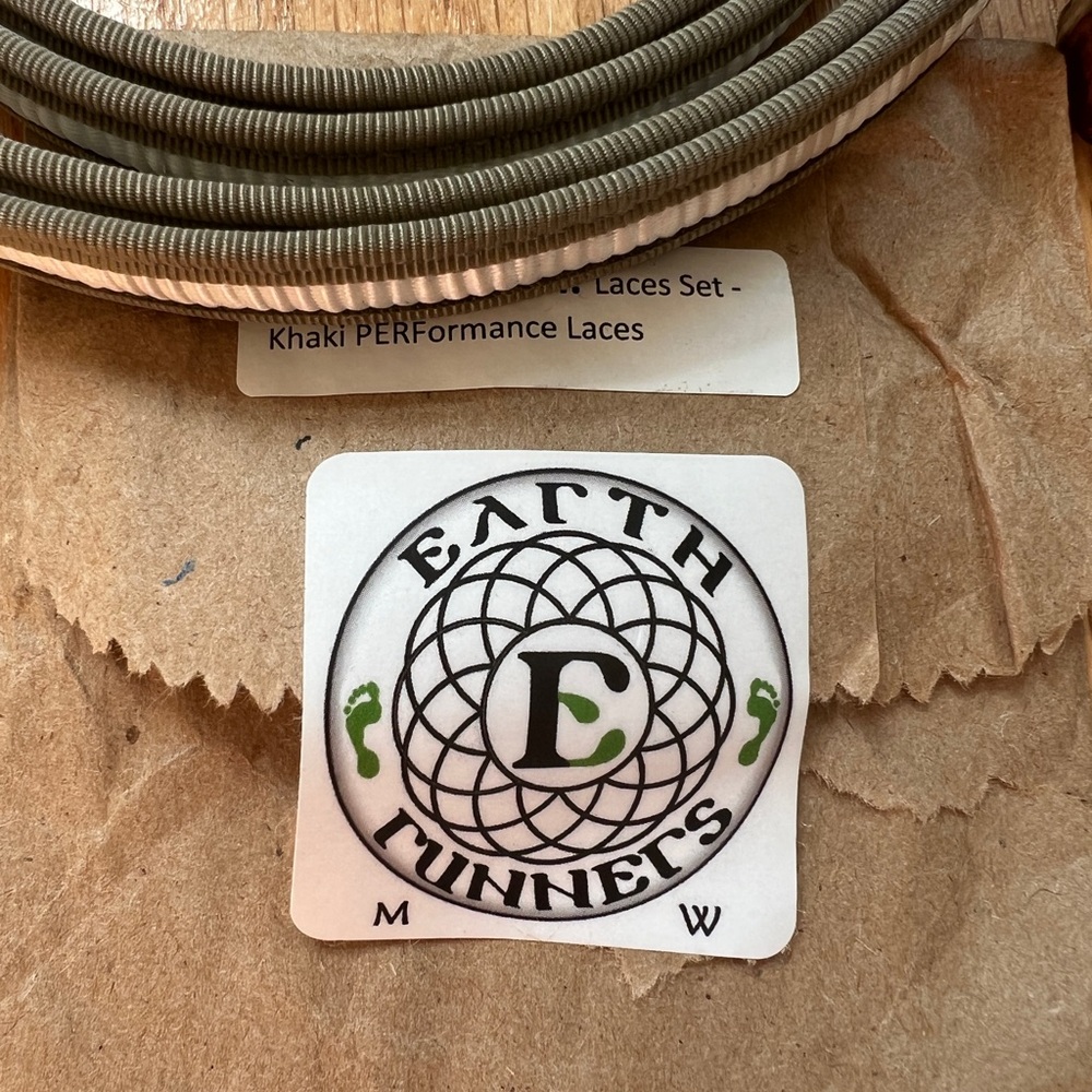 New Earthrunners Khaki Performance Lace Set - Picture 2 of 3
